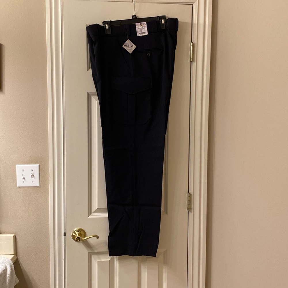 - Flying Cross , style 39300 , PO# 137650 LAPD Navy, 40x 32 not hemmed .NWT.